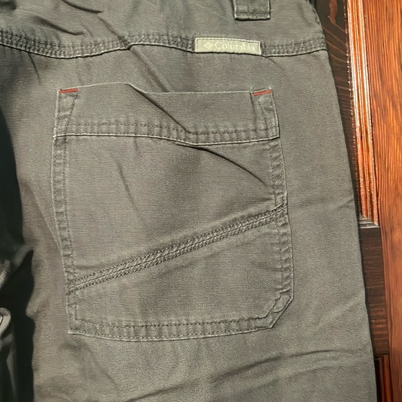 Men’s Columbia Omni-Shield Pants, 38x30 - Picture 4 of 12